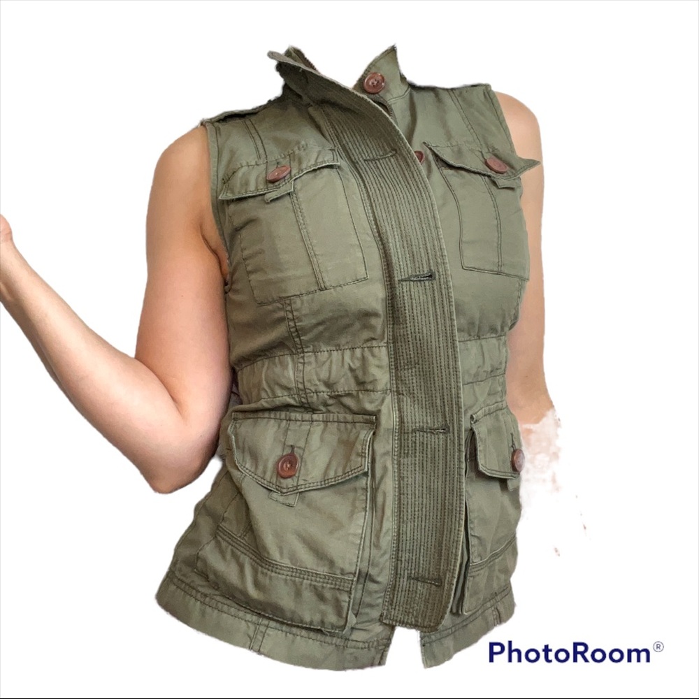 Abercrombie Sleeveless Cargo Jacket